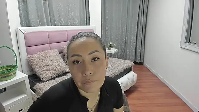 gaby_trent Adlı Modelin Canlı XXX Sohbeti