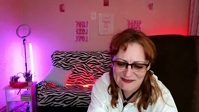 Jasmine_Tv Chat XXX in diretta