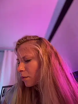 Chat +18 de AnastasiaAniess ao vivo