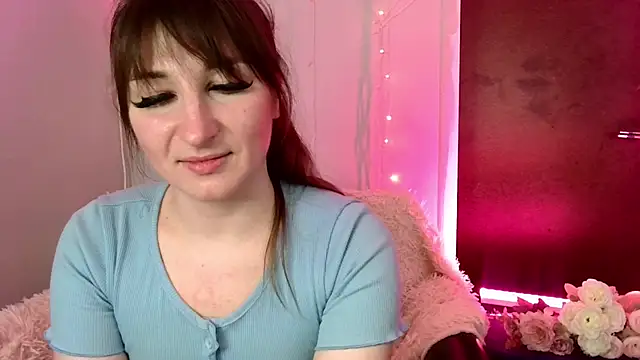 Birdie_Kiss Live XXX-Chat