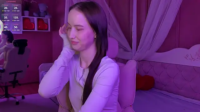 MonaHicks élő XXX-chatje