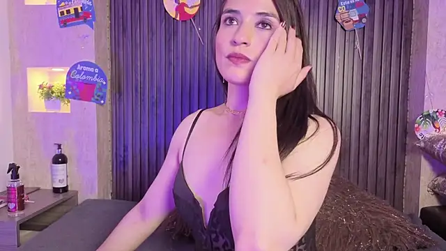 MeganNightt Adlı Modelin Canlı XXX Sohbeti