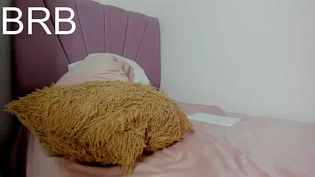 Amira_Falak élő XXX-chatje