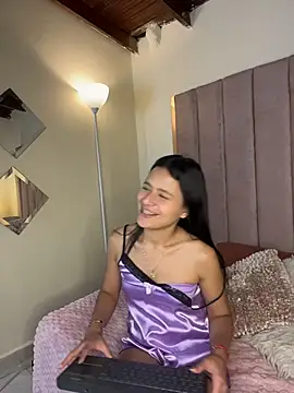 Ellie-Bite Live XXX-Chat
