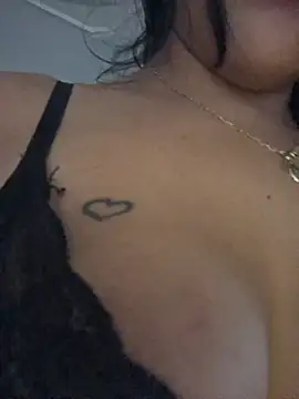 Chat +18 de Jenifer_em ao vivo