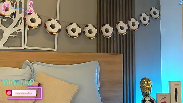 Živý XXX chat Elise-Leyton