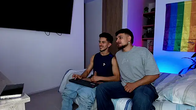 Two_sinzXXn Live XXX chat