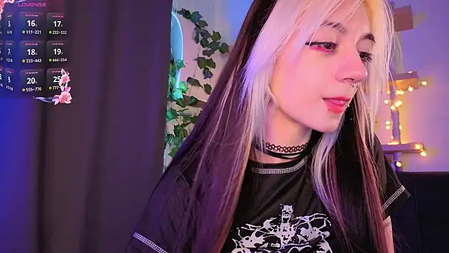 צ'אט XXX בשידור חי של TristaRoht