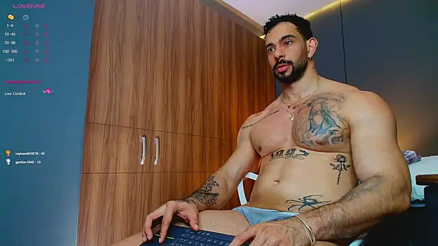 massimo_visconti's Live XXX Chat