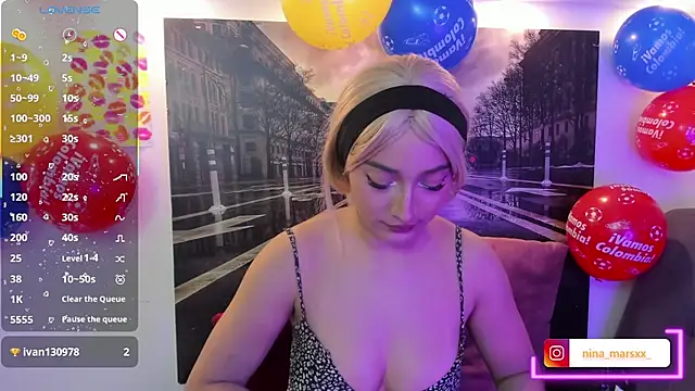 Nina-Mars' Live XXX Chat