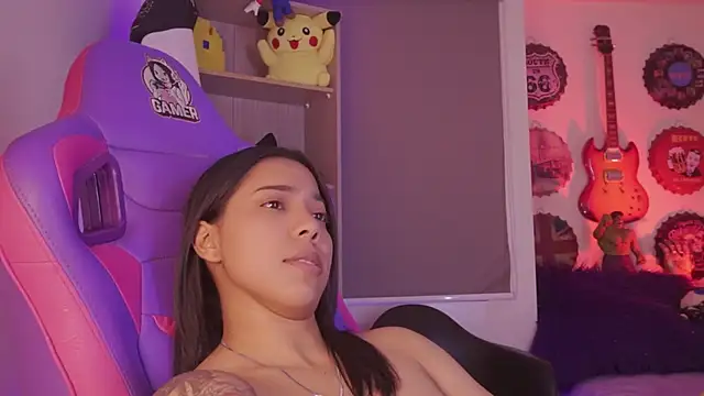 madelyn_rose_'s Live XXX Chat