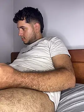 KaiValmont_ Live XXX-chat