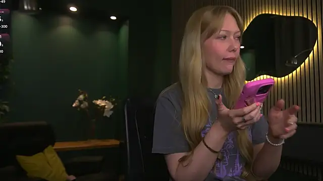_Mila_Luna_'s Live XXX Chat