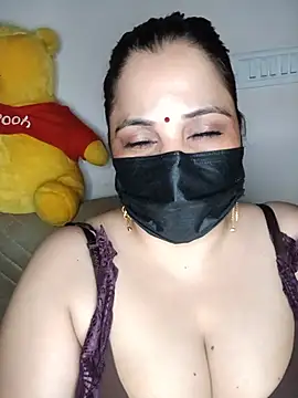 Jiya22のライブXXXチャット