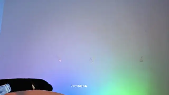 Carolblonde Adlı Modelin Canlı XXX Sohbeti