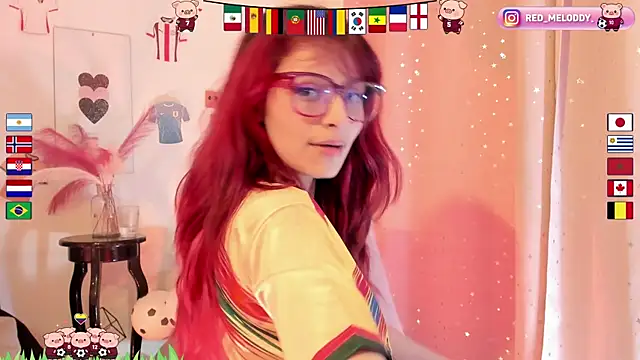 צ'אט XXX בשידור חי של RedMeloddy