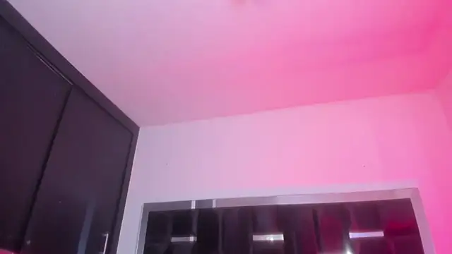 DANITENDER555 – Naživo XXX chat