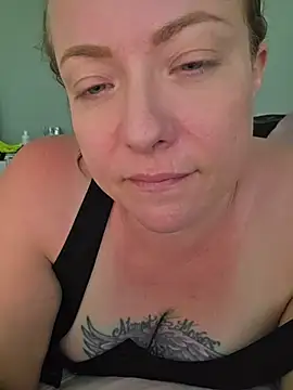 julimonroe Chat XXX in diretta