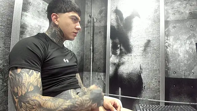 Chat XXX Live Gury_tattoo