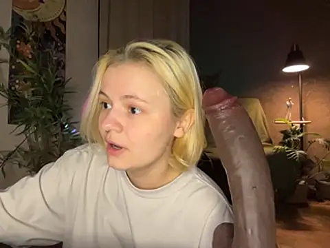 Chat +18 de MoonIvy_ ao vivo