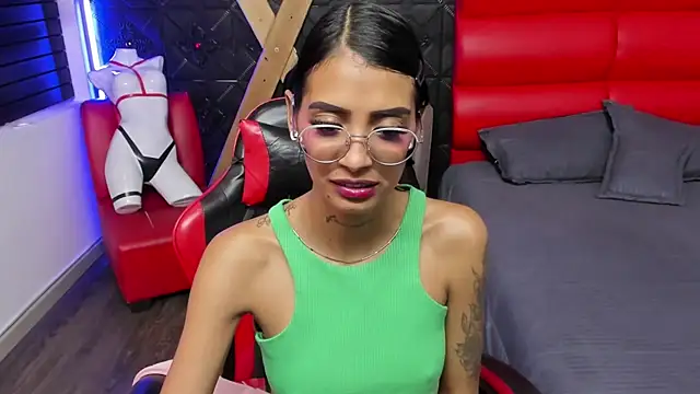 Živý XXX chat KarlaSlutSkinny__