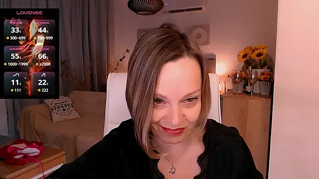 Tilly_Eliot Chat XXX in diretta