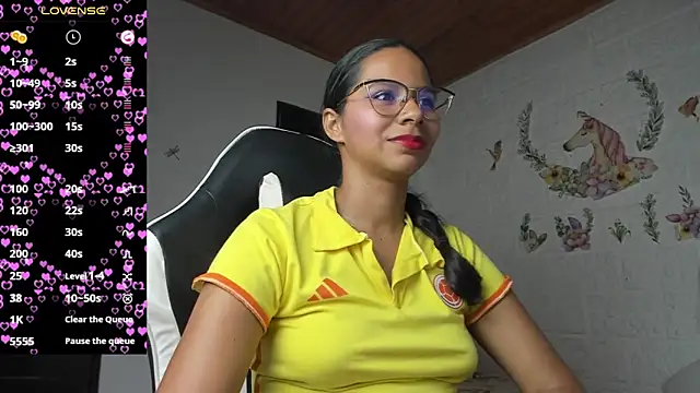 Chat +18 de alisson_hoffman05 ao vivo