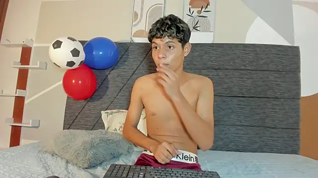 nico_vega's Live XXX Chat