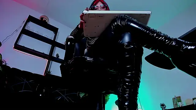 Halley_Ravenn 라이브 XXX 채팅