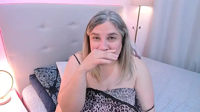 MissMaria live XXX chat