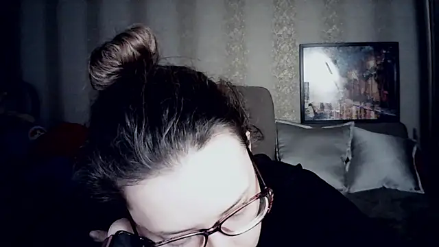 MoodieMira élő XXX-chatje