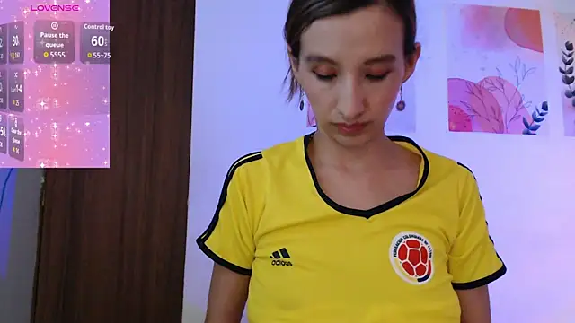 chloe_bitelly_'s Live XXX Chat