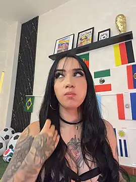 EmmyEvans1's Live XXX Chat