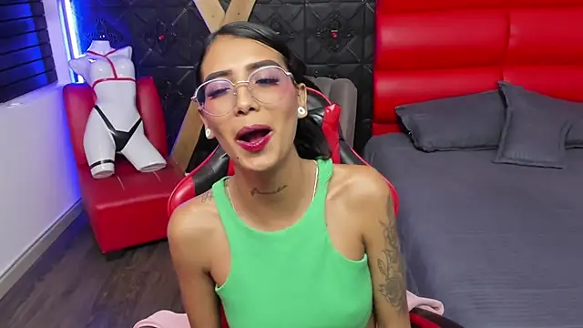 KarlaSlutSkinny__'s Live XXX Chat