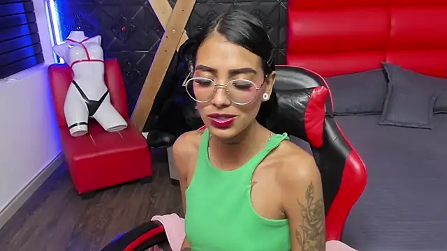 KarlaSlutSkinny__'s Live XXX Chat