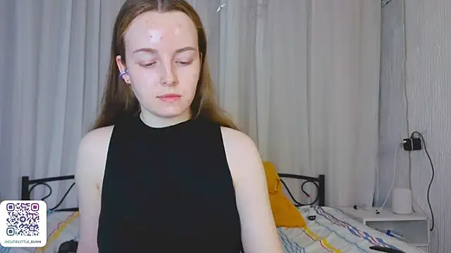 XXX chat uživo modela bae_cake_