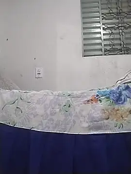 Chat +18 de Vanessinhadappkrosa ao vivo