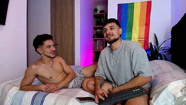 XXX chat uživo modela Two_sinzXX