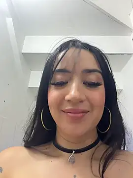 EmmyEvans1's Live XXX Chat