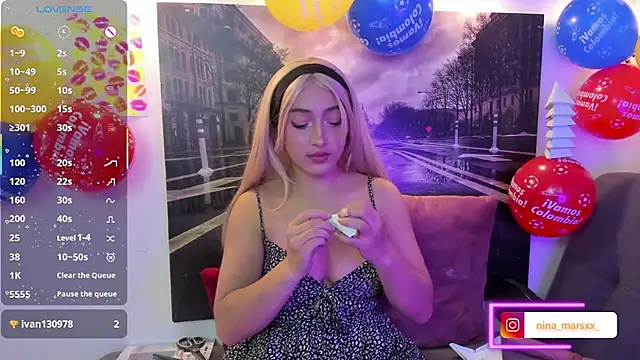 Nina-Mars' Live XXX Chat