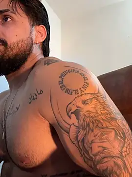 Ryan_Black3 Adlı Modelin Canlı XXX Sohbeti