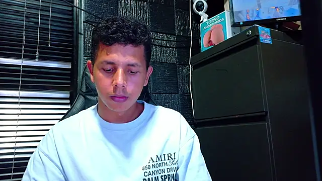 boy_bigcock24cm's Live XXX Chat