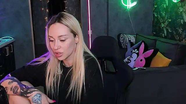 Blckmirrorr's Live XXX Chat