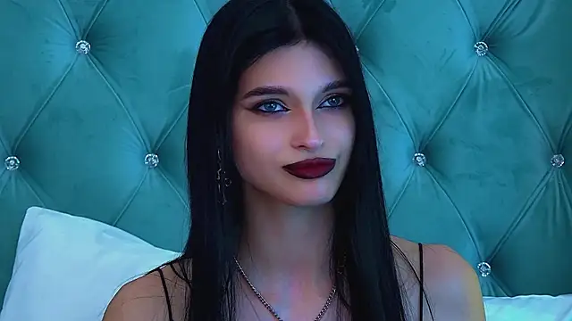 BeverlyMost élő XXX-chatje