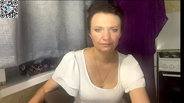 HotMamaQueen234's Live XXX Chat