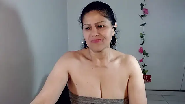 دردشة sweetieharlei الجنسية المباشرة