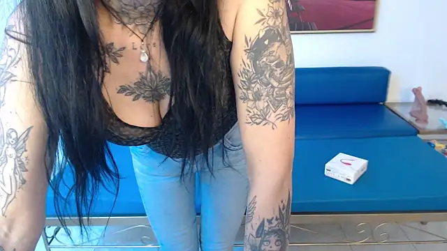 Roxanne_vale's Live XXX Chat