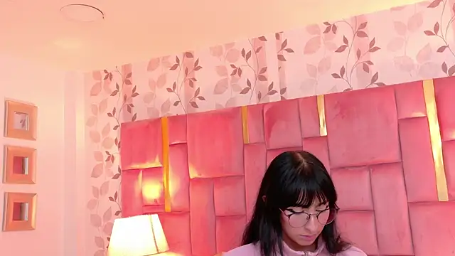 Онлайн чат XXX LaylaaDoll