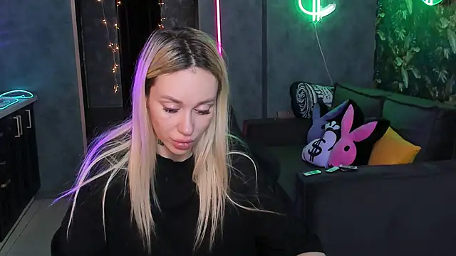 Blckmirrorr's Live XXX Chat