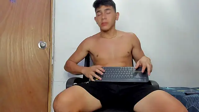 andrew_rose_ Webcam-Show